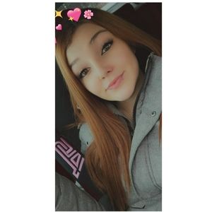 Meet your Posher, Laurie